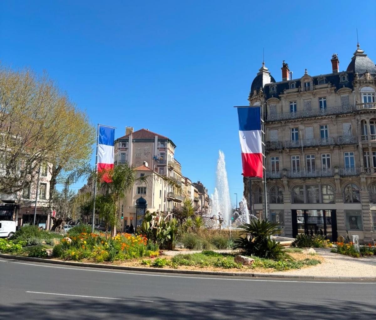 Grand Appartement De 100M2 -Allee Paul Riquet Beziers - 4Chambres - Wifi- Tv Connectee Luaran gambar